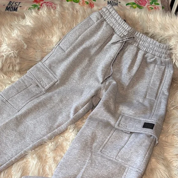 Cargo straight fit pants size small very cute for men or women - Picture 4 of 10